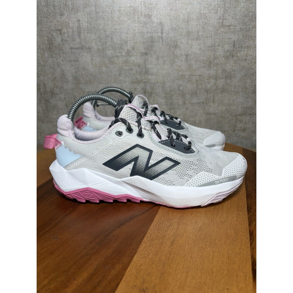 New Balance DynaSoft Nitrel V6 GPNTRLG6 Big Kids Size 4 Pink Trail Running Shoes